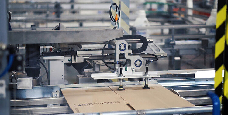 選果場の段ボール組み立てを自動化する方法